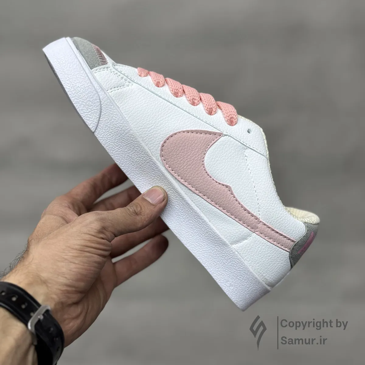 گالری تصاویر کتونی نایک بلیزر جامبو سفید صورتی ساق کوتاه